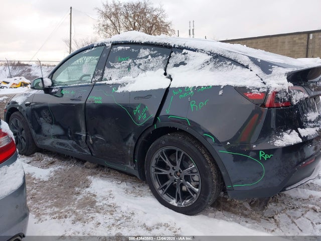 2025 TESLA MODEL Y 7SAYGDEE5SF302546 Photo 5