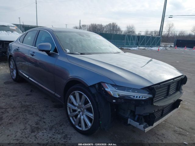 2017 VOLVO S90 YV1A22ML2H1011113