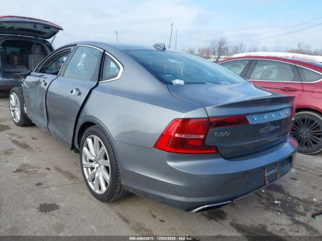 2017 VOLVO S90 YV1A22ML2H1011113 Photo 2