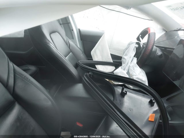 2023 TESLA MODEL 3 5YJ3E1EA2PF385966 Photo 4
