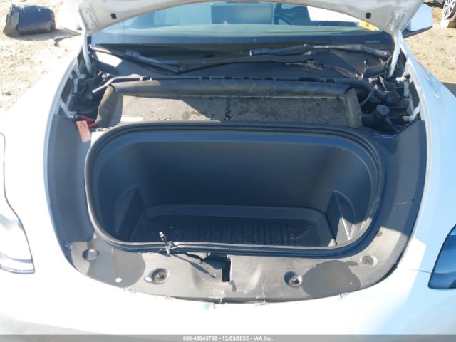 2023 TESLA MODEL Y 7SAYGDEE5PF635160 Photo 9