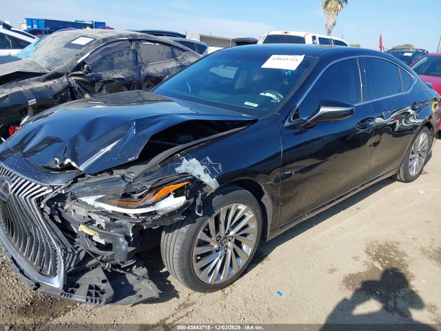 Lexus Es 300h Luxury 2020 58AE21B19LU010345 Image 2