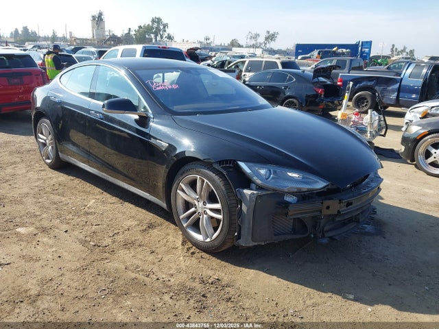 2015 TESLA MODEL S 5YJSA1E16FF113281 Photo 0