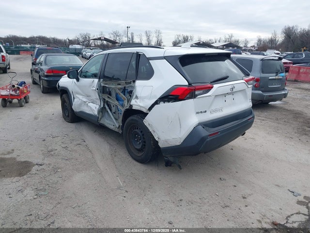 2020 TOYOTA RAV4 2T3F1RFV8LC084536 Photo 2
