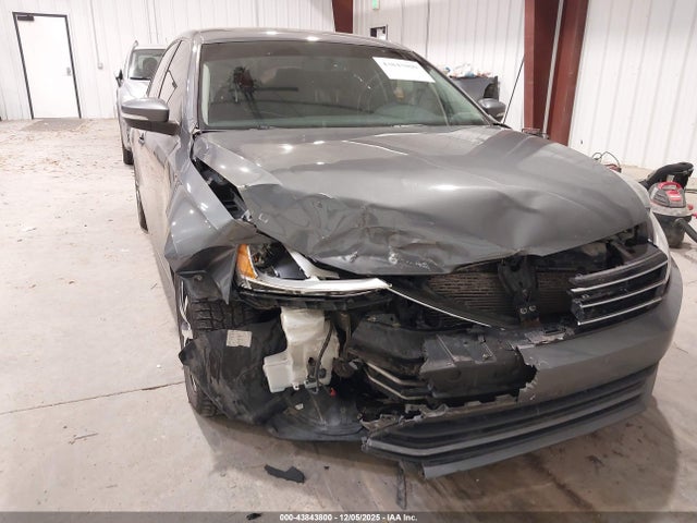 3VWD67AJ9GM312435 Volkswagen Jetta 1.4t Se