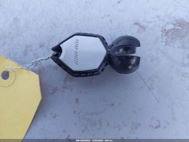 2021 CAN-AM MAVERICK X3 3JBVXAV43MK004032 Photo 10