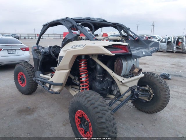 2021 CAN-AM MAVERICK X3 3JBVXAV43MK004032 Photo 2