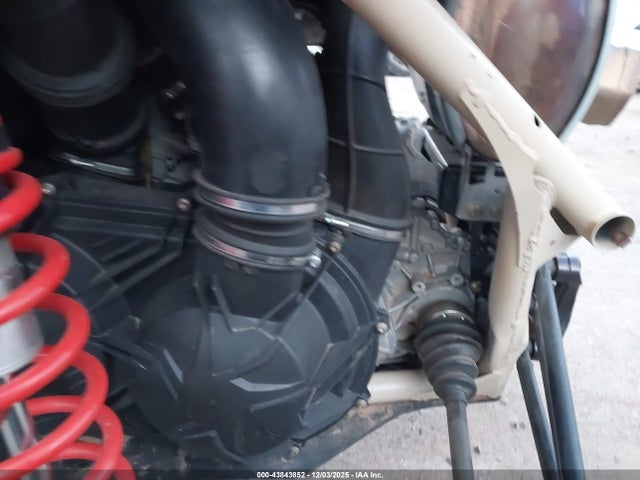 2021 CAN-AM MAVERICK X3 3JBVXAV43MK004032 Photo 8