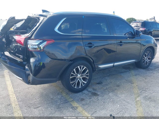 2017 MITSUBISHI OUTLANDER JA4JZ4AX7HZ057696 Photo 3