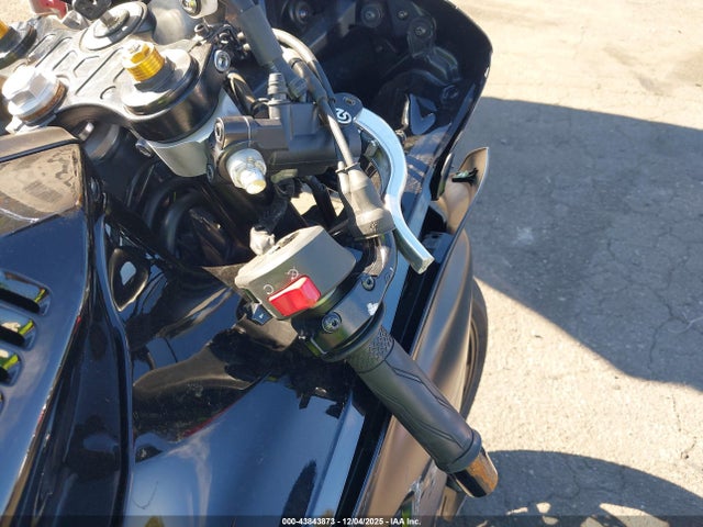 JYARM38Y5SA003539 Yamaha Yzfr7