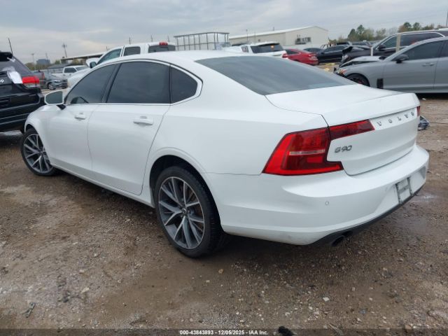 2018 VOLVO S90 LVY982AKXJP024576 Photo 2