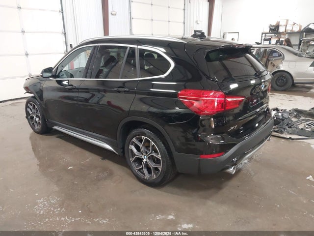 2020 BMW X1 WBXJG7C09L5R43664 Photo 2