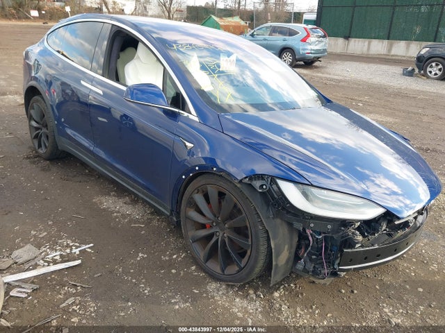2019 TESLA MODEL X 5YJXCAE43KF192316 Photo 0