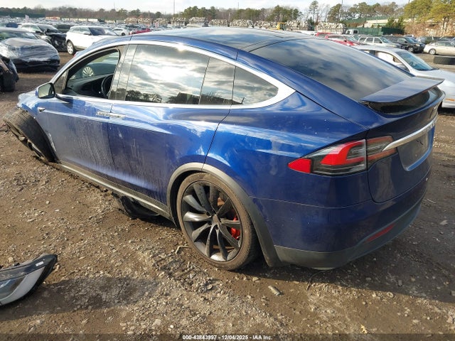 2019 TESLA MODEL X 5YJXCAE43KF192316 Photo 2