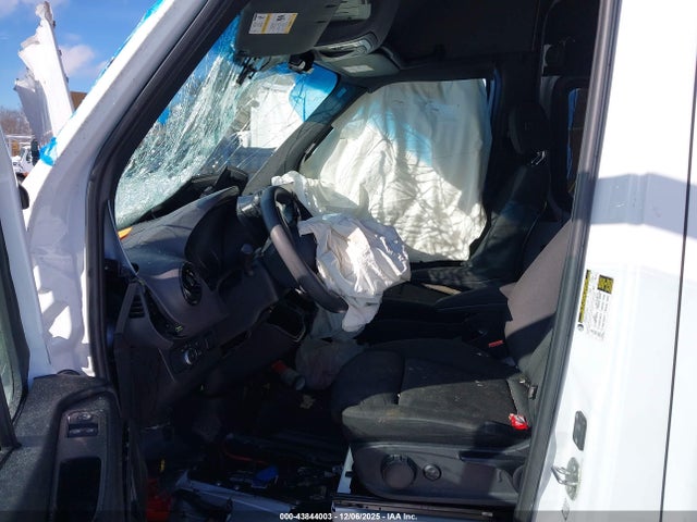 W1Y4KCHY0PT147883 Mercedes-Benz Sprinter 2500 High Roof 4-cyl Diesel