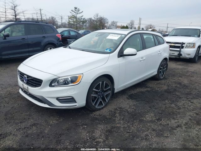 2018 VOLVO V60 YV140MEL7J2380529 Photo 1