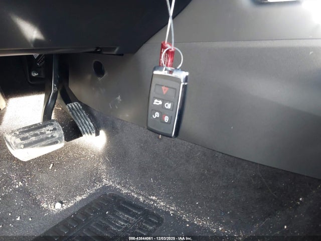 2022 JAGUAR E-PACE SADFP2FX6N1028834 Photo 10