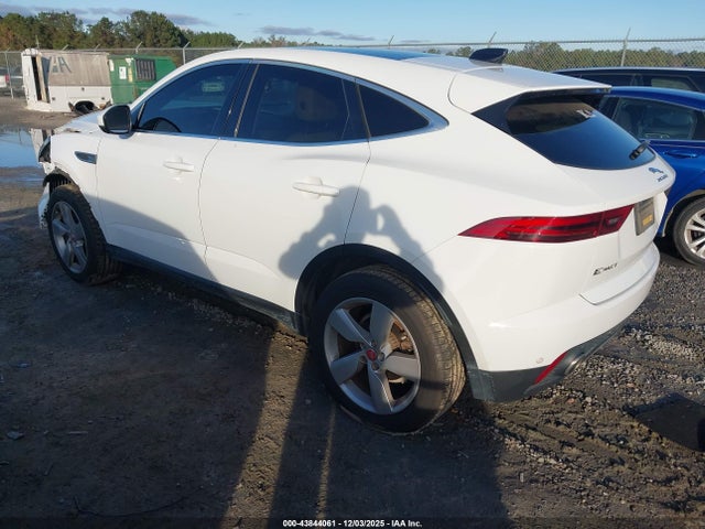 2022 JAGUAR E-PACE SADFP2FX6N1028834 Photo 2