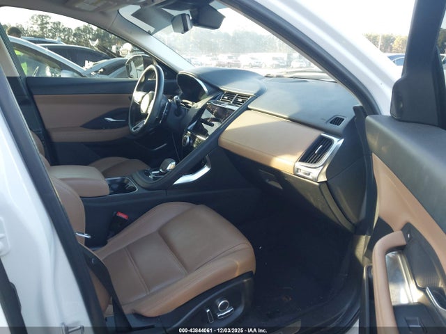 2022 JAGUAR E-PACE SADFP2FX6N1028834 Photo 4