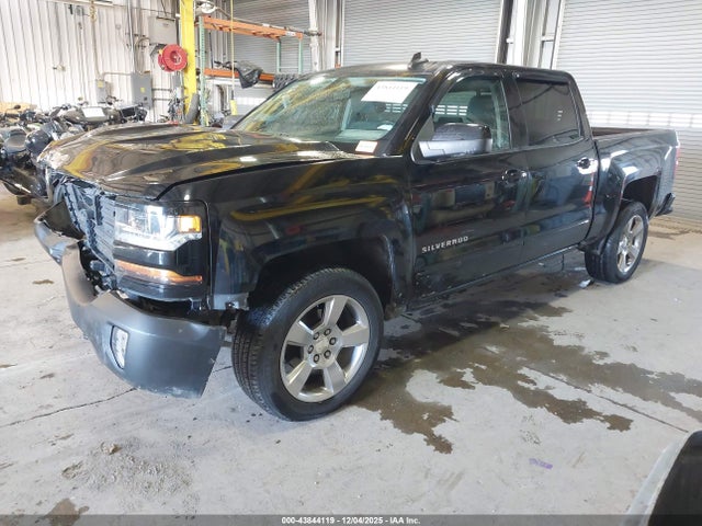 Chevrolet Silverado 1500 2lt 2018 3GCUKREC5JG603400 Image 2