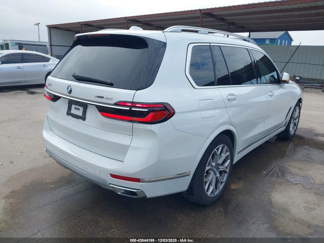 2024 BMW X7 5UX23EM07R9U05416 Photo 3