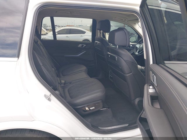 2024 BMW X7 5UX23EM07R9U05416 Photo 7