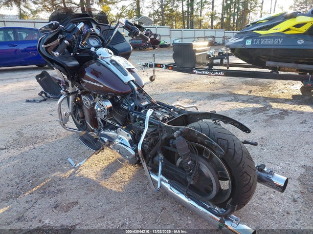 2018 HARLEY-DAVIDSON FLTRX 1HD1KHC15JB650027 Photo 2