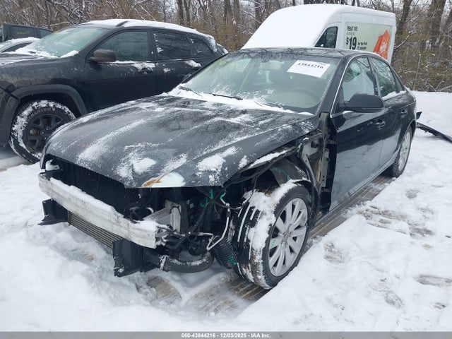 2010 AUDI A4 WAUFFAFL6AN067915 Photo 1