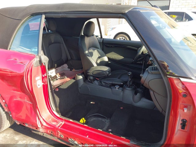 2018 MINI CONVERTIBLE WMWWG9C58J3D22645 Photo 4