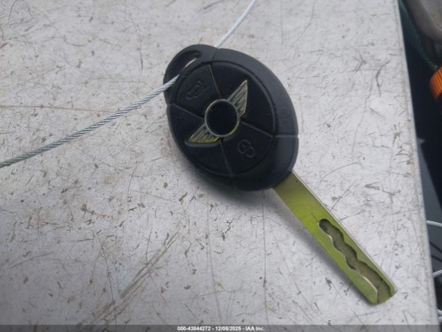 2006 MINI COOPER S WMWRE33576TJ36440 Photo 10