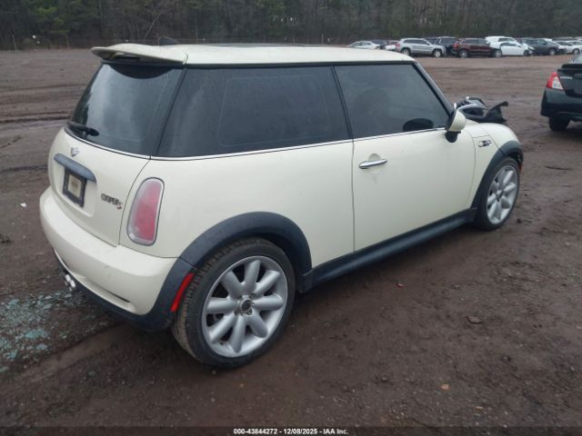 2006 MINI COOPER S WMWRE33576TJ36440 Photo 3