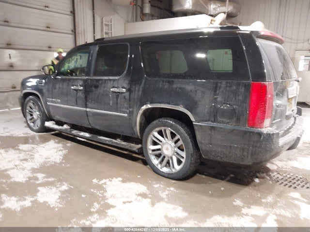 2014 CADILLAC ESCALADE ESV 1GYS4KEF9ER151860 Photo 2