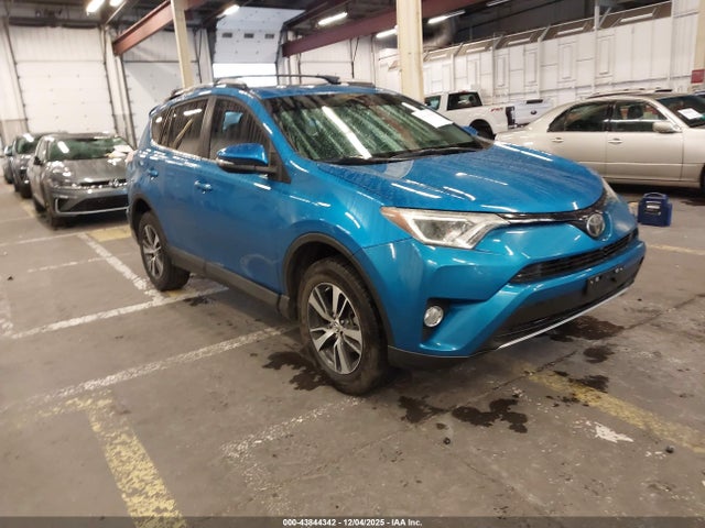 Toyota Rav4 Xle 2018 2T3RFREV8JW802243 main image