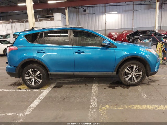 Toyota Rav4 Xle 2018 2T3RFREV8JW802243 Image 14