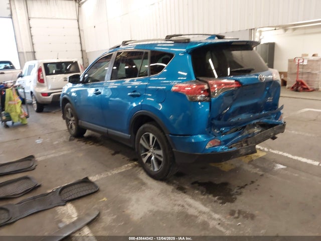 Toyota Rav4 Xle 2018 2T3RFREV8JW802243 Image 3