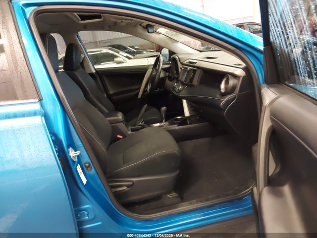 Toyota Rav4 Xle 2018 2T3RFREV8JW802243 Image 5