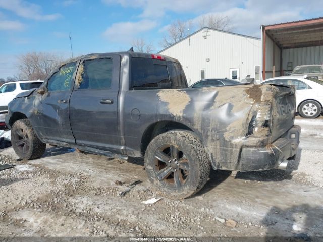 2017 RAM 1500 1C6RR7MT3HS828383 Photo 2