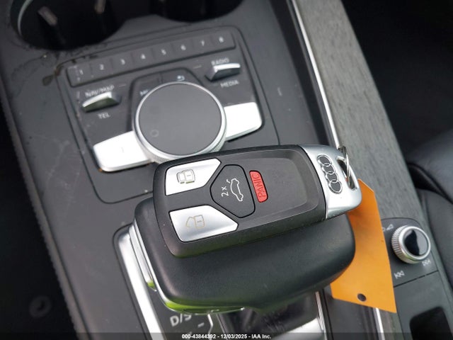 2019 AUDI A4 WAUENAF45KN021078 Photo 10