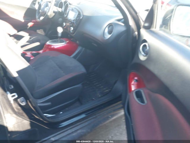 43844420 :رقم المزاد ، JN8AF5MV3FT551993 vin ، 2015 Nissan Juke Sv مزاد بيع