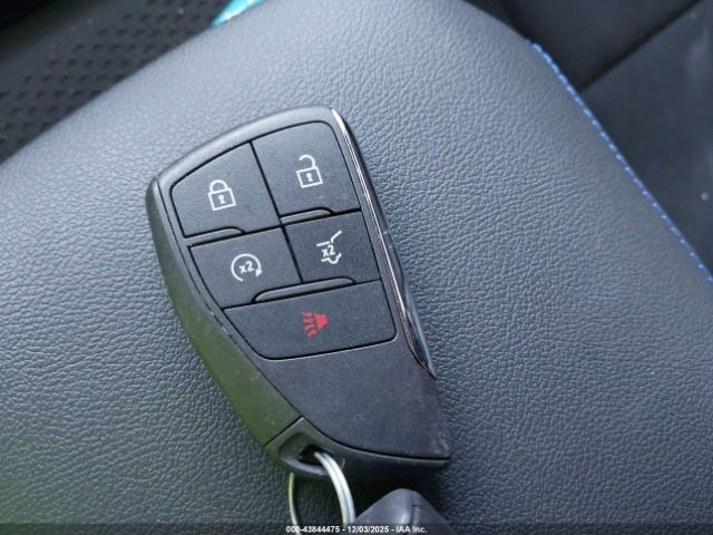 2025 CHEVROLET BLAZER EV 3GNKDJRJ5SS107983 Photo 10