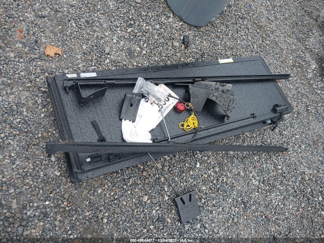 GMC Sierra 1500 4wd Short Box Elevation 2022 1GTUUCED7NZ560975 Image 12