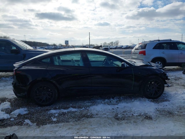 Tesla Model 3 Long Range Rear-wheel Drive/standard 2025 5YJ3E1EA3SF969396 Image 12