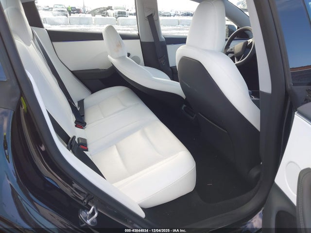 2025 TESLA MODEL 3 5YJ3E1EA3SF969396 Photo 7