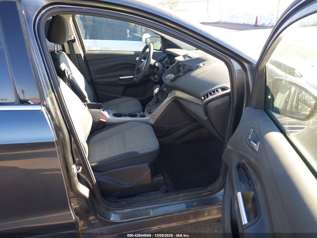 1FMCU0GX8GUB82906 Ford ESCAPE SE