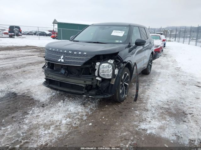 2022 MITSUBISHI OUTLANDER JA4J4UA80NZ013753 Photo 1