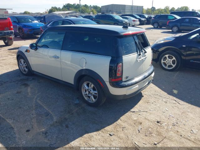 2012 MINI COOPER CLUBMAN WMWZF3C51CT190356 Photo 2
