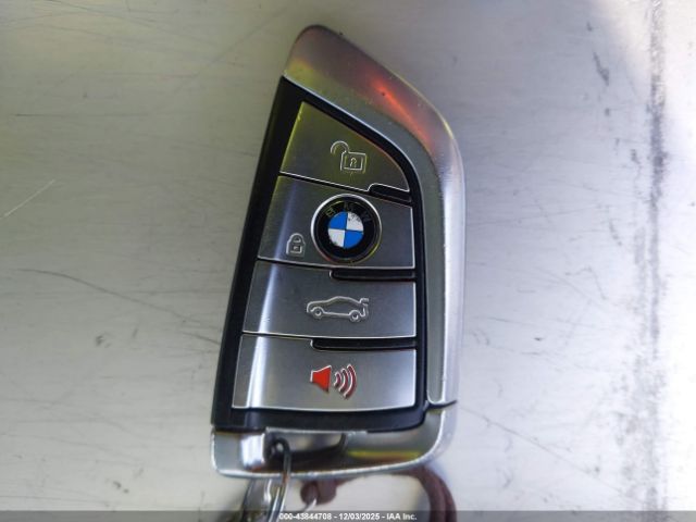 2019 BMW 530E WBAJA9C59KB389805 Photo 10