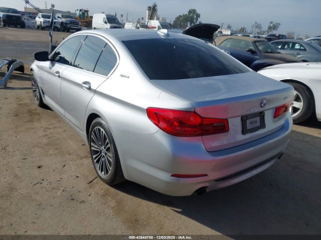2019 BMW 530E WBAJA9C59KB389805 Photo 2