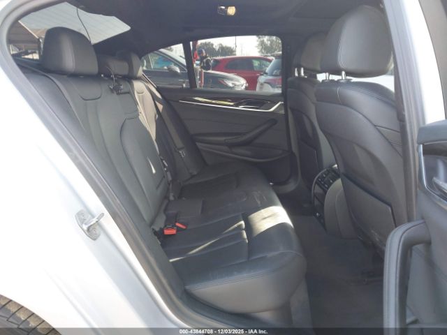2019 BMW 530E WBAJA9C59KB389805 Photo 7