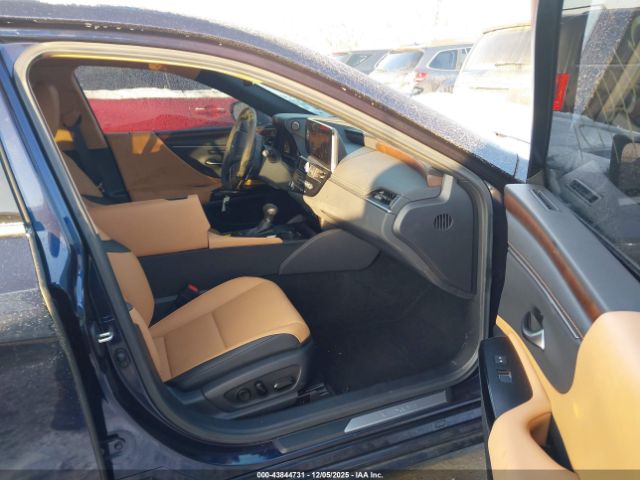 2025 LEXUS ES 300H 58ADA1C1XSU068069 Photo 4